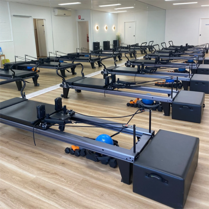 Factory Price Aluminum Pilates Reformer Machine - Image 4