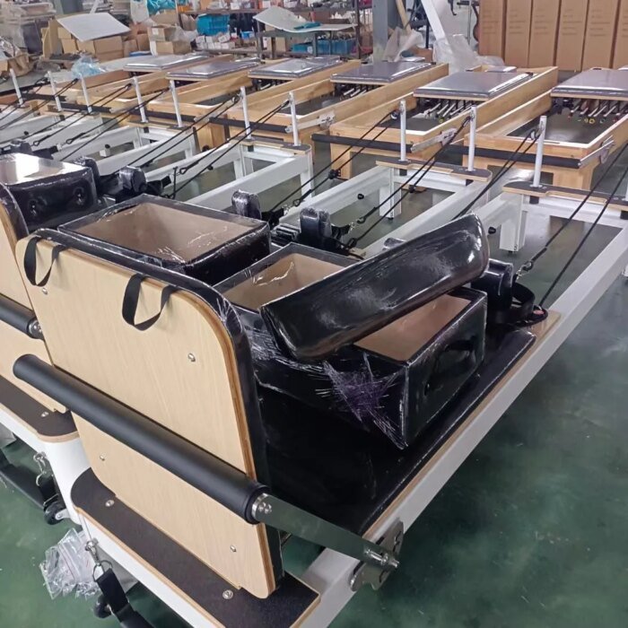 Durable Eco-Friendly Aluminum Alloy Pilates Reformer - Image 2