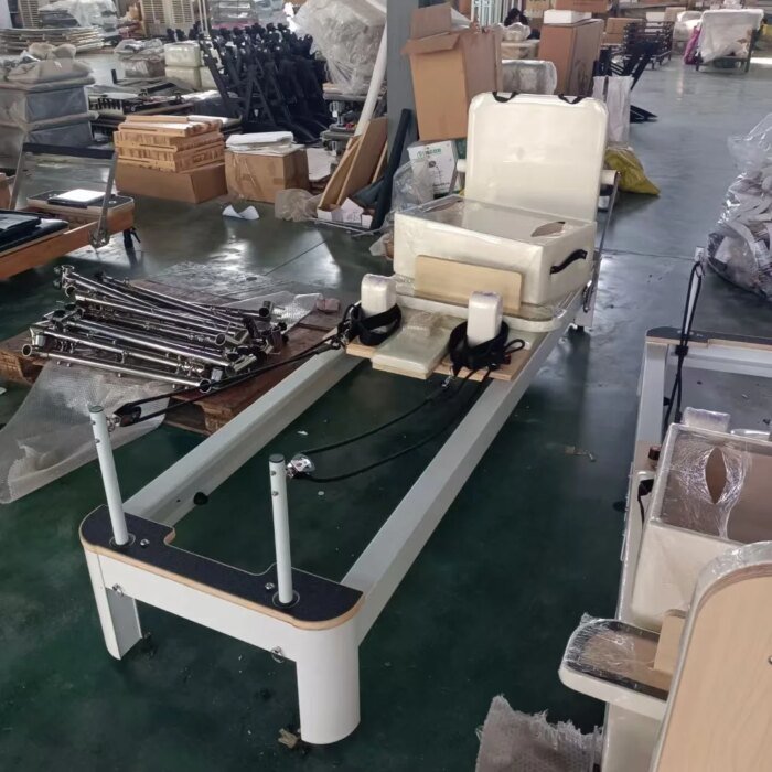 Durable Eco-Friendly Aluminum Alloy Pilates Reformer - Image 3