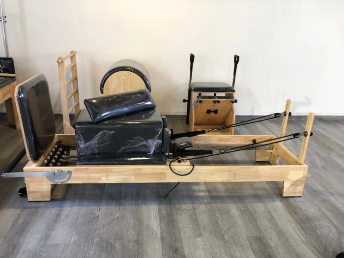 Classic Wooden Pilates Reformer Bed Studio Model - Image 4