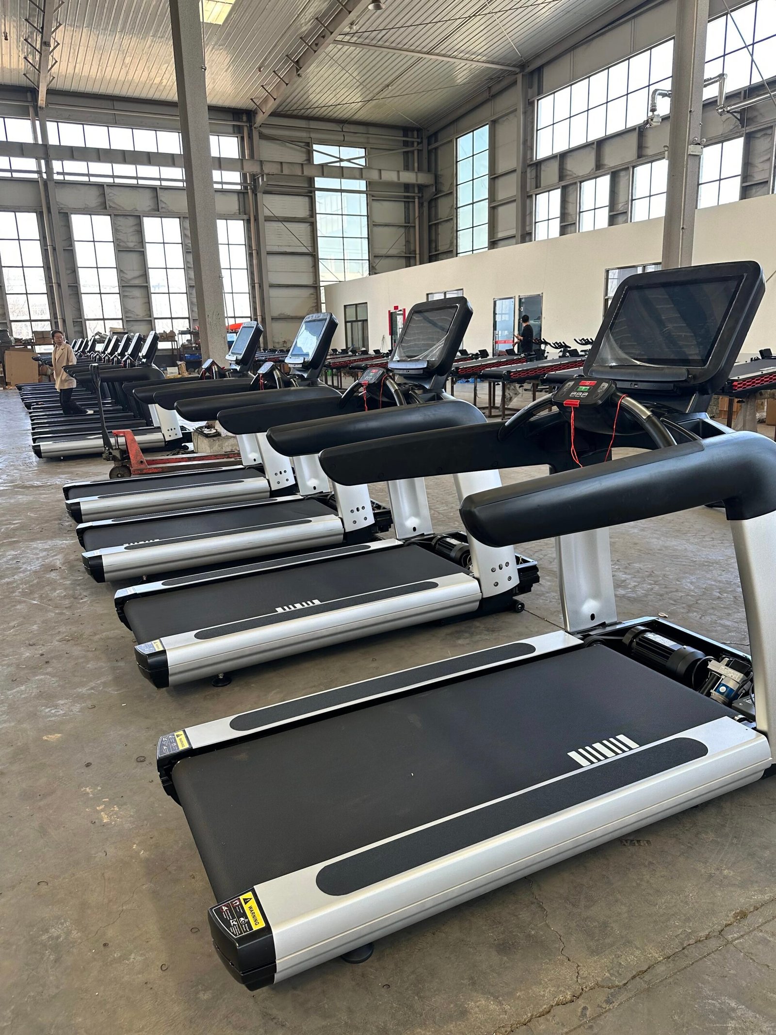 Commercial Treadmills with Walking & Running Calorie Tracking for Gyms and Hotels - Image 6