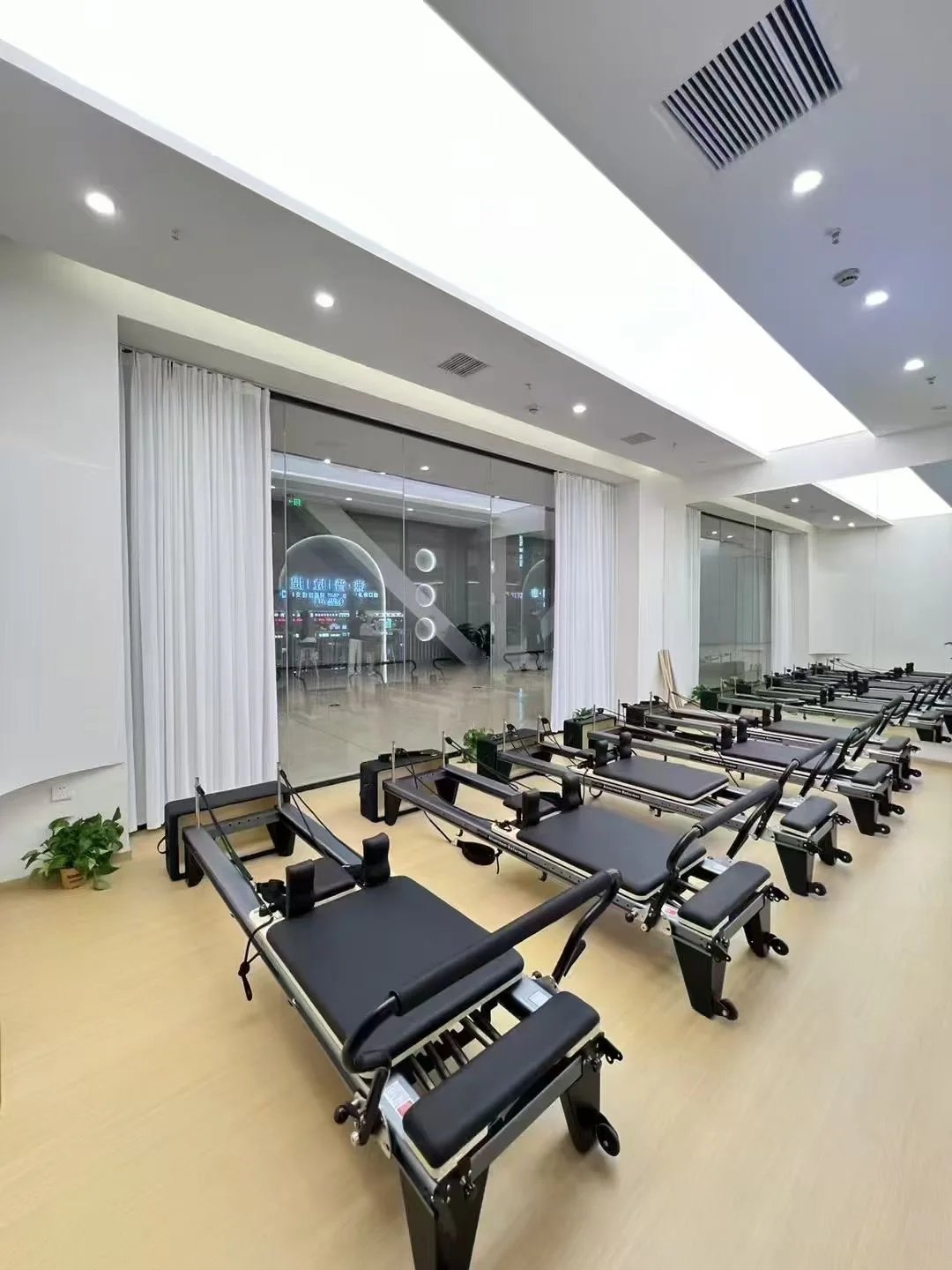 Pilates Reformer Core Bed with Aluminum Frame for Gym Studio Body Shaping - Image 2