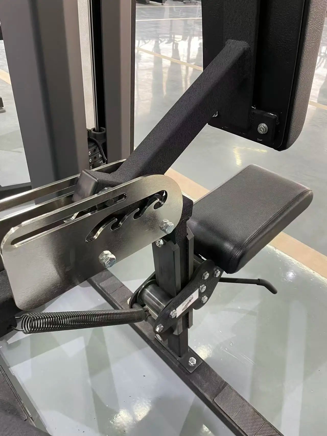 MTS Commercial Seated Row Machine with Mechanical Tracking System for Gym Strength Training - Image 5