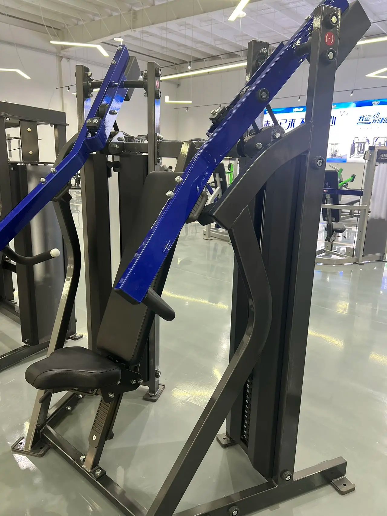 Iso Lateral Chest Press Machine with 200 lbs Weight Stack for Commercial Gyms - Image 5