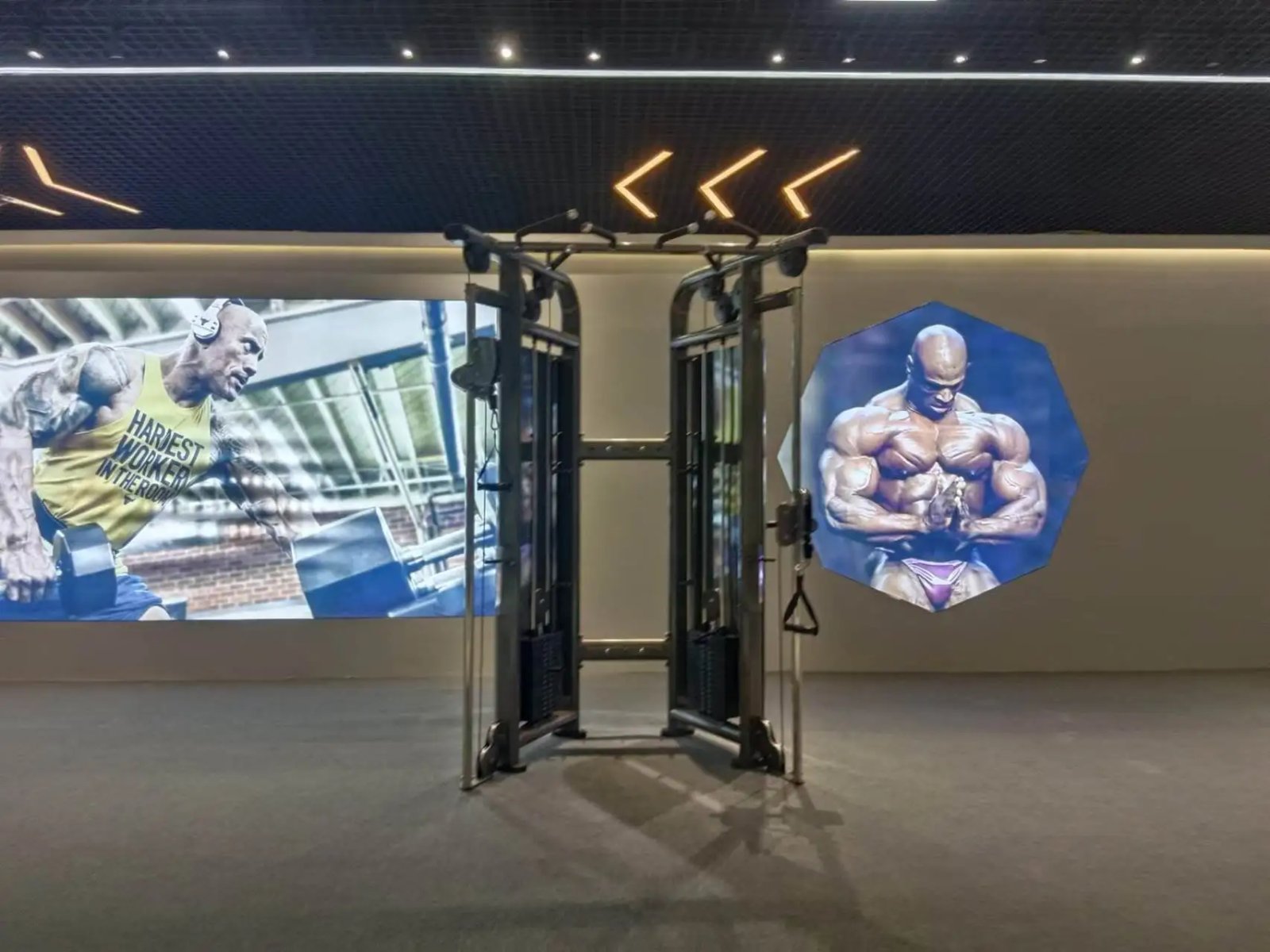Commercial Smith Machine Cable Crossover Trainer with 300KG Capacity for Gyms - Image 3